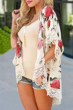 Beige Floral Print Kimono with Scalloped Lace Splicing